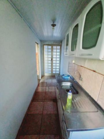 Alugar Casa / Padrão em Ribeirão Preto R$ 770,00 - Foto 18