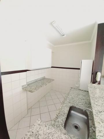 Alugar Apartamento / Padrão em Ribeirão Preto R$ 1.200,00 - Foto 4