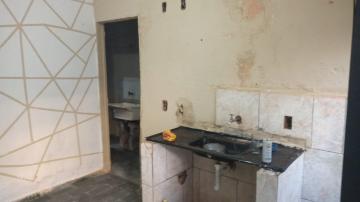 Alugar Casa / Padrão em Ribeirão Preto R$ 750,00 - Foto 9