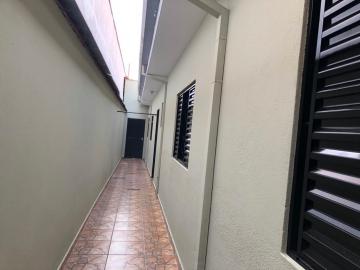 Alugar Casa / Padrão em Ribeirão Preto R$ 1.100,00 - Foto 11