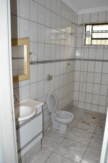 Alugar Casa / Padrão em Ribeirão Preto R$ 900,00 - Foto 8