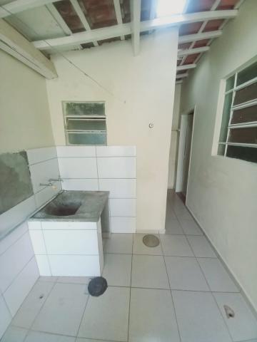 Alugar Casa / Padrão em Ribeirão Preto R$ 900,00 - Foto 8