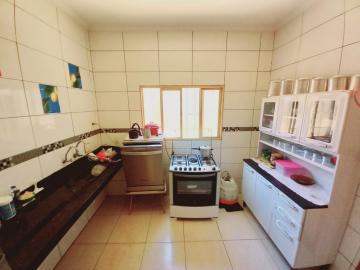 Alugar Casa / Padrão em Ribeirão Preto R$ 1.500,00 - Foto 5