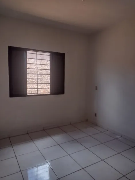 Alugar Casa / Padrão em Jardinópolis R$ 750,00 - Foto 2