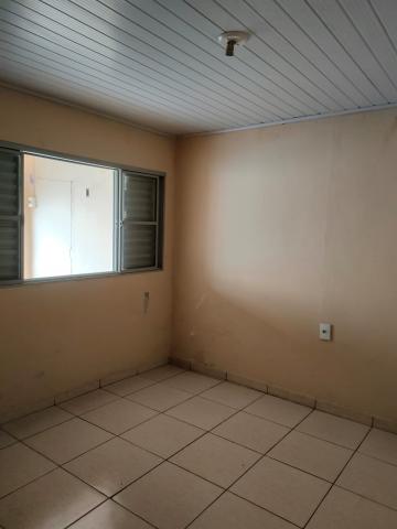 Alugar Casa / Padrão em Ribeirão Preto R$ 800,00 - Foto 5