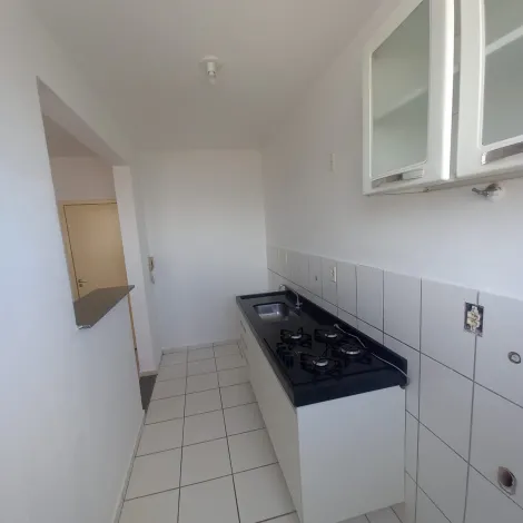 Alugar Apartamento / Padrão em Ribeirão Preto R$ 1.250,00 - Foto 11