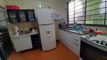 Alugar Casa / Padrão em Ribeirão Preto R$ 1.800,00 - Foto 4