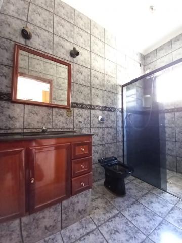 Alugar Casas / Padrão em Ribeirão Preto R$ 1.800,00 - Foto 5