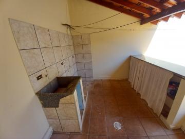 Alugar Casa / Padrão em Ribeirão Preto R$ 1.800,00 - Foto 11