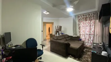 Apartamento / Padrão em Barrinha 