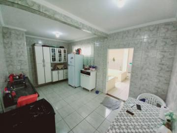 Alugar Casa / Padrão em Ribeirão Preto R$ 1.600,00 - Foto 9