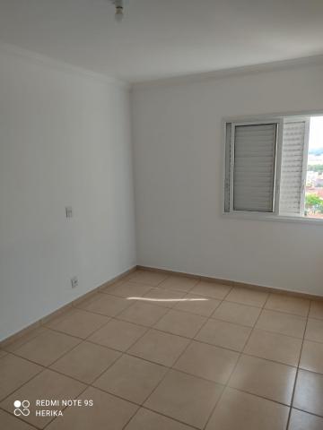 Alugar Apartamento / Padrão em Ribeirão Preto R$ 950,00 - Foto 4