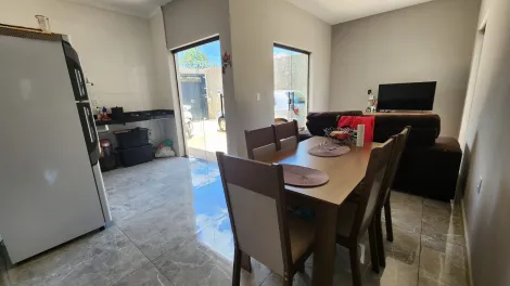 Casa / Padrão em Ribeirão Preto , Comprar por R$300.000,00