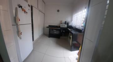 Alugar Casa / Padrão em Ribeirão Preto R$ 1.800,00 - Foto 3