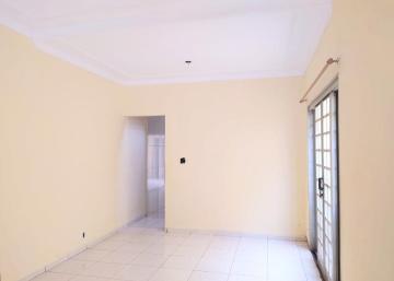 Alugar Casas / Padrão em Ribeirão Preto R$ 1.300,00 - Foto 3