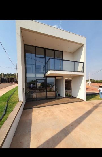 Casa condomínio / Padrão em Sacramento , Comprar por R$820.000,00