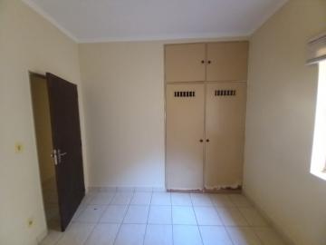 Alugar Casa / Padrão em Ribeirão Preto R$ 2.900,00 - Foto 9