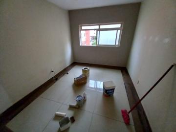 Alugar Apartamento / Padrão em Ribeirão Preto R$ 690,00 - Foto 1