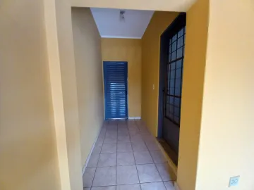 Alugar Casa / Padrão em Ribeirão Preto R$ 1.600,00 - Foto 3