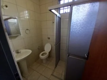 Alugar Casa / Padrão em Ribeirão Preto R$ 1.600,00 - Foto 7