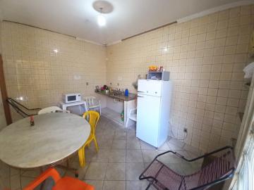 Alugar Casa / Padrão em Ribeirão Preto R$ 450,00 - Foto 1