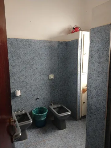 Alugar Casa / Padrão em Ribeirão Preto R$ 1.300,00 - Foto 3