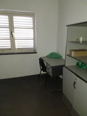 Alugar Casa / Padrão em Ribeirão Preto R$ 1.300,00 - Foto 8