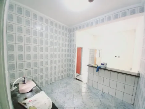 Alugar Casa / Padrão em Ribeirão Preto R$ 800,00 - Foto 4