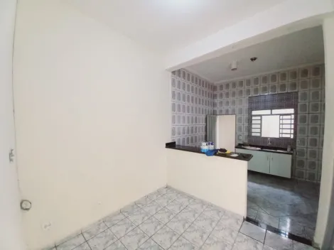 Alugar Casas / Padrão em Ribeirão Preto R$ 800,00 - Foto 3