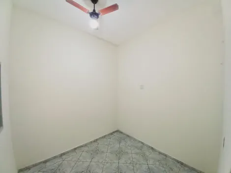 Alugar Casa / Padrão em Ribeirão Preto R$ 800,00 - Foto 7