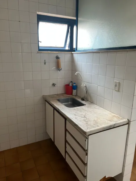 Alugar Apartamento / Padrão em Ribeirão Preto R$ 750,00 - Foto 2