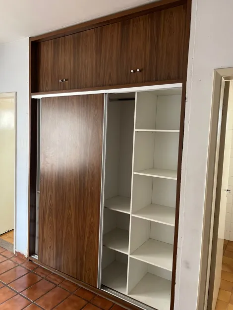 Alugar Apartamento / Padrão em Ribeirão Preto R$ 750,00 - Foto 5