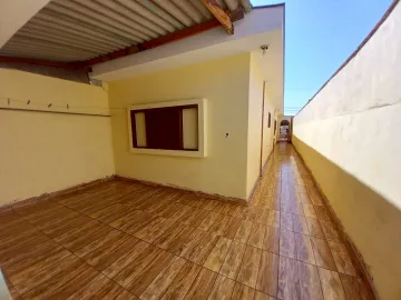 Alugar Casa / Padrão em Ribeirão Preto R$ 1.400,00 - Foto 8