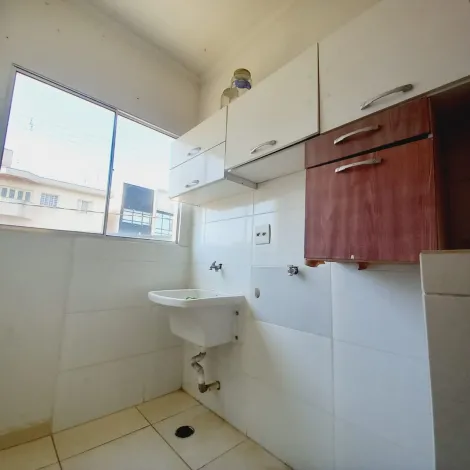 Alugar Apartamento / Padrão em Ribeirão Preto R$ 1.100,00 - Foto 14