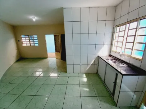 Alugar Casas / Padrão em Ribeirão Preto R$ 800,00 - Foto 9