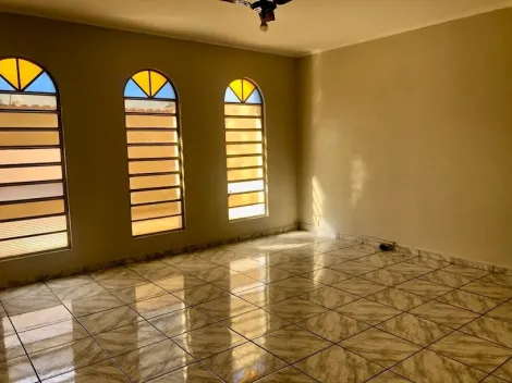 Alugar Casa / Padrão em Ribeirão Preto R$ 1.800,00 - Foto 3