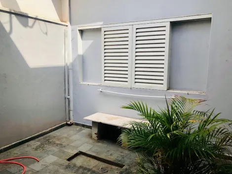 Alugar Casa / Padrão em Ribeirão Preto R$ 1.800,00 - Foto 7