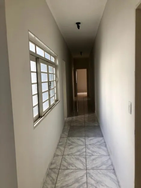 Alugar Casa / Padrão em Ribeirão Preto R$ 1.800,00 - Foto 13