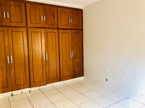 Alugar Casa / Padrão em Ribeirão Preto R$ 1.800,00 - Foto 16