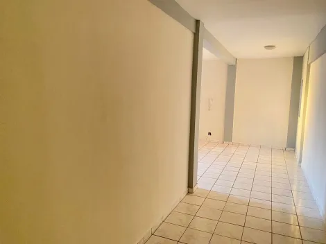 Apartamento / Kitnet em Ribeirão Preto Alugar por R$750,00