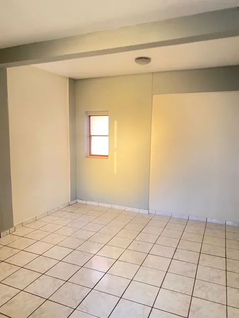 Alugar Apartamento / Kitnet em Ribeirão Preto R$ 750,00 - Foto 3