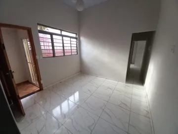 Alugar Casa / Padrão em Ribeirão Preto R$ 1.100,00 - Foto 5