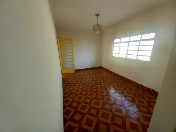 Alugar Casa / Padrão em Ribeirão Preto R$ 1.500,00 - Foto 4