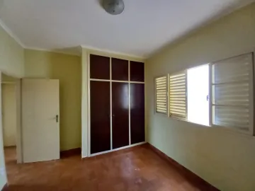 Alugar Casa / Padrão em Ribeirão Preto R$ 1.800,00 - Foto 16