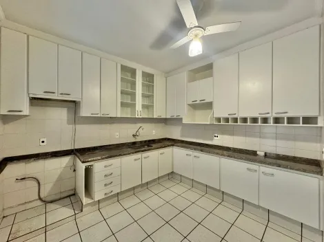 Alugar Apartamento / Padrão em Ribeirão Preto R$ 1.700,00 - Foto 8