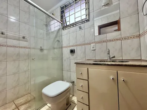 Alugar Apartamento / Padrão em Ribeirão Preto R$ 1.700,00 - Foto 11