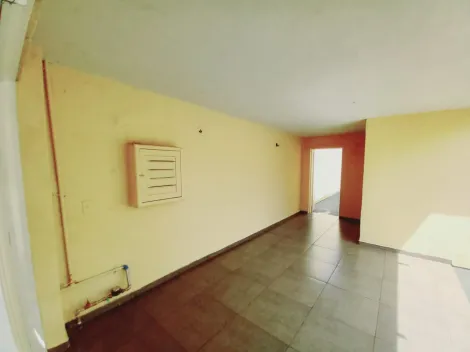 Alugar Casa / Padrão em Ribeirão Preto R$ 1.300,00 - Foto 2