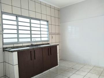 Alugar Casa / Padrão em Ribeirão Preto R$ 1.080,00 - Foto 15