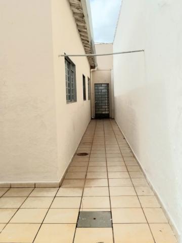 Alugar Casa / Padrão em Ribeirão Preto R$ 1.080,00 - Foto 21