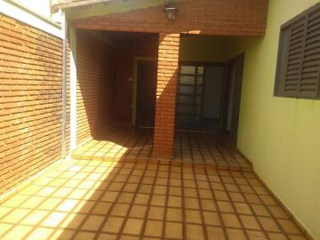 Alugar Casa / Padrão em Ribeirão Preto R$ 1.350,00 - Foto 1